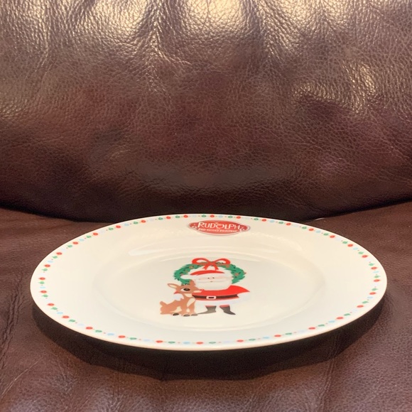 Rudolph the Red-Nosed Reindeer Christmas Salad Plate - Santa Rudolph Wreath - Picture 5 of 6